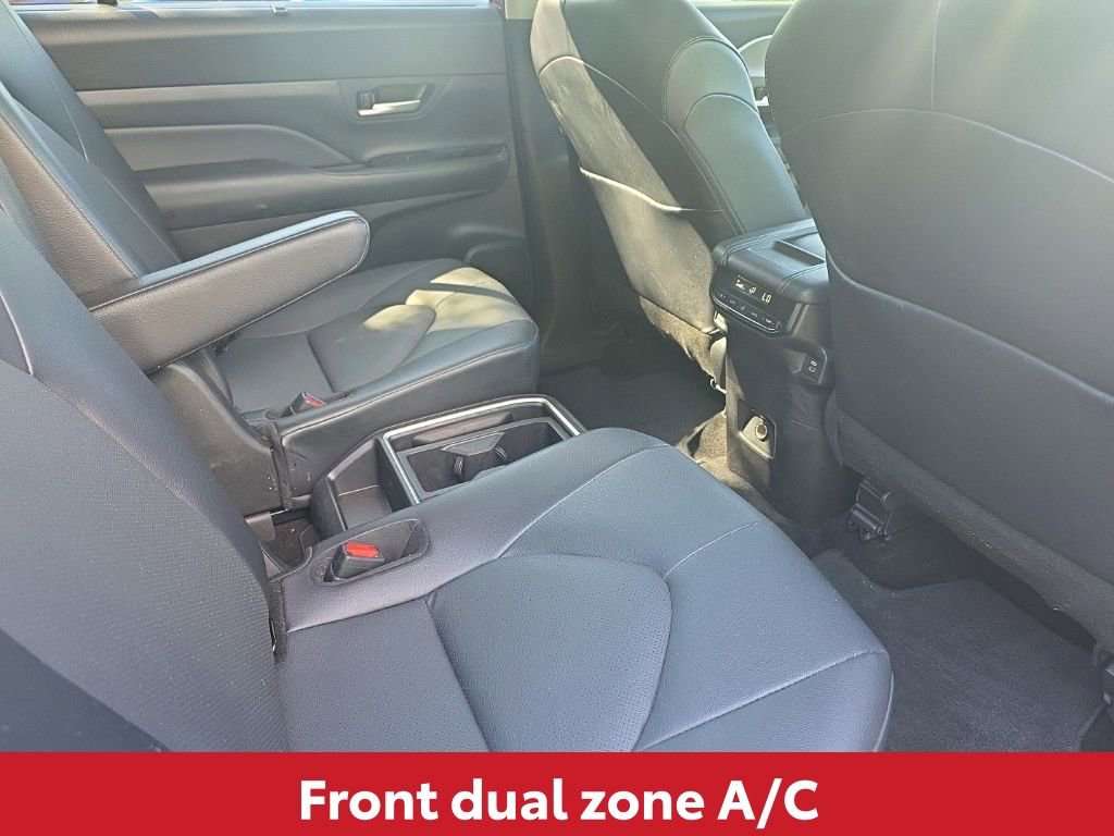Used 2025 Toyota Grand Highlander FWD image 17