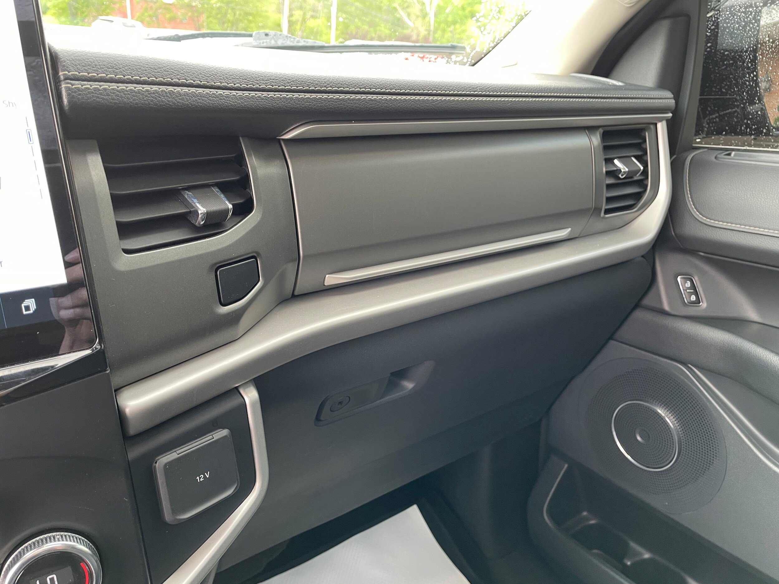 Used 2023 Ford Expedition XLT AWD/4WD image 28
