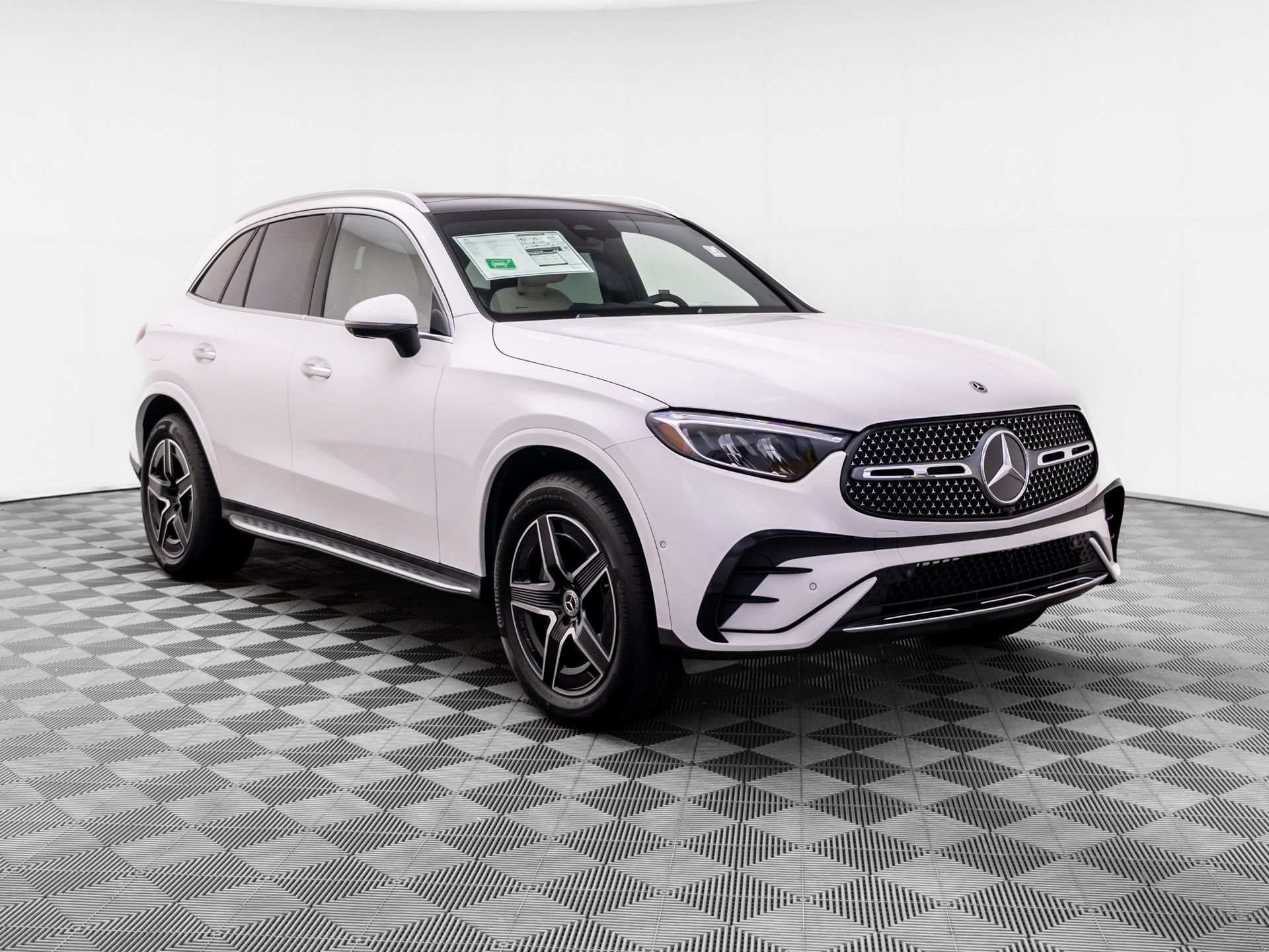 New 2027 Mercedes-Benz GLC 350e 4MATIC image 7