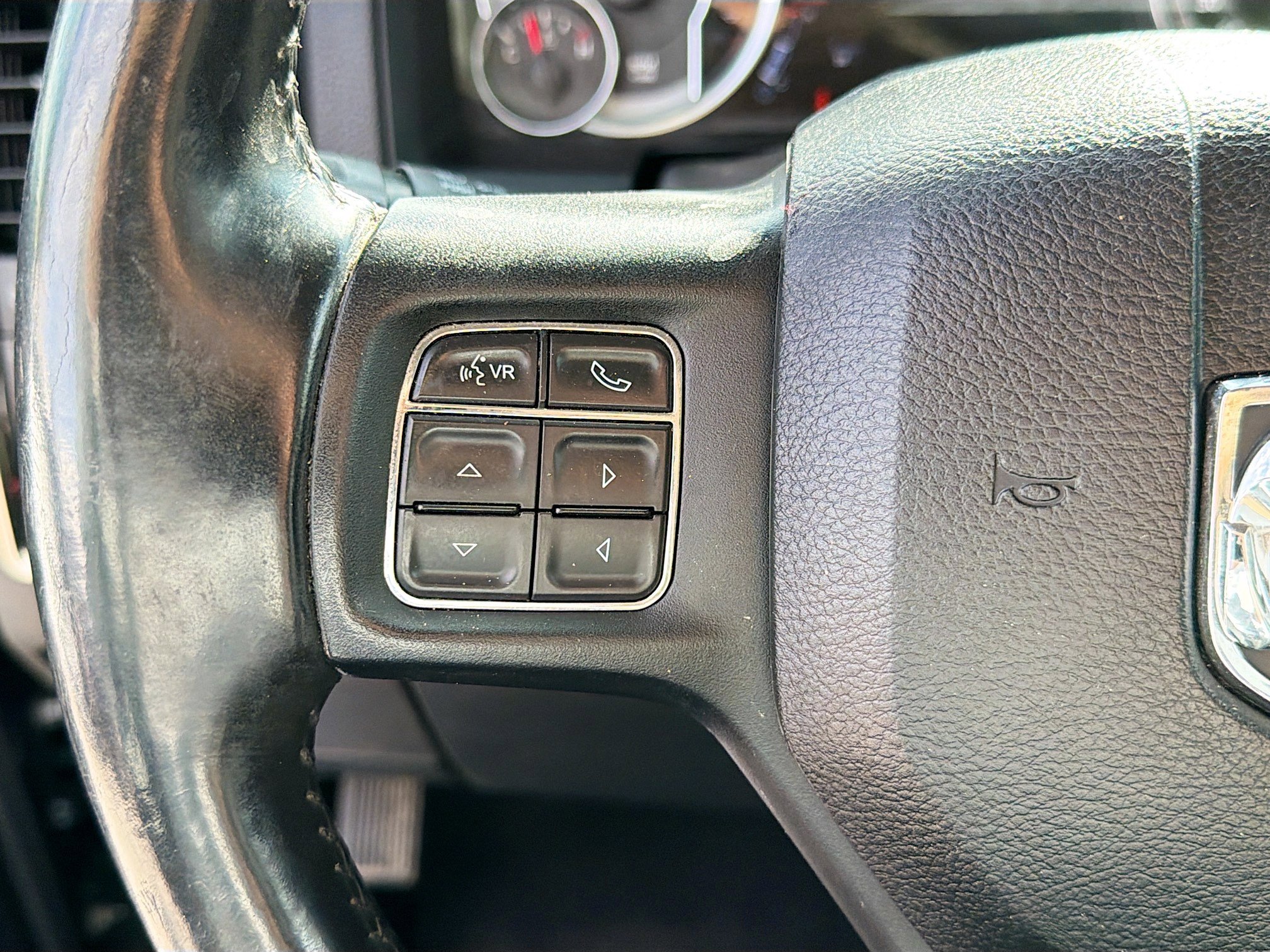 Used 2015 RAM 1500 Sport image 36