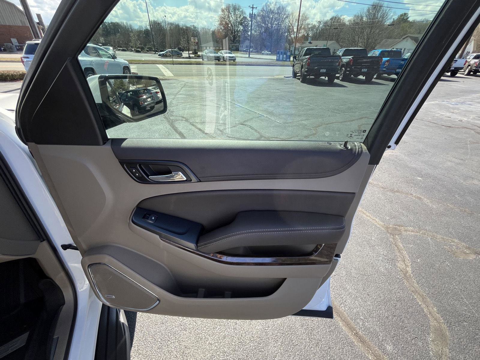 Used 2018 Chevrolet Tahoe LT image 16