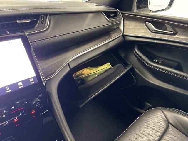 Used 2023 Jeep Grand Cherokee Overland image 47