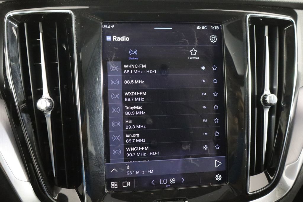 Used 2024 Volvo S60 B5 Core image 29