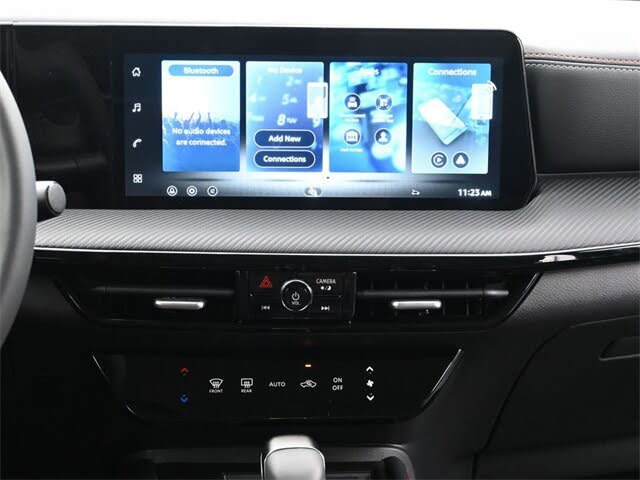 New 2026 Nissan Kicks SR w/ Cold Weather Package image 11
