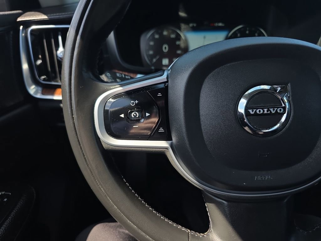Used 2020 Volvo S60 T6 Inscription w/ Protection Package Premier image 26