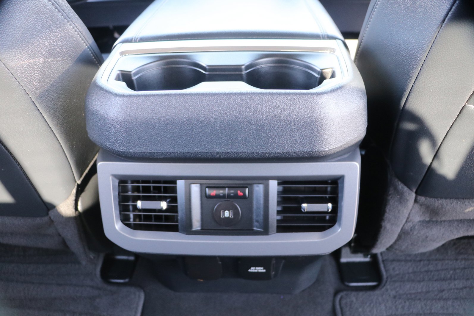 Used 2024 Ford F250 Lariat image 32