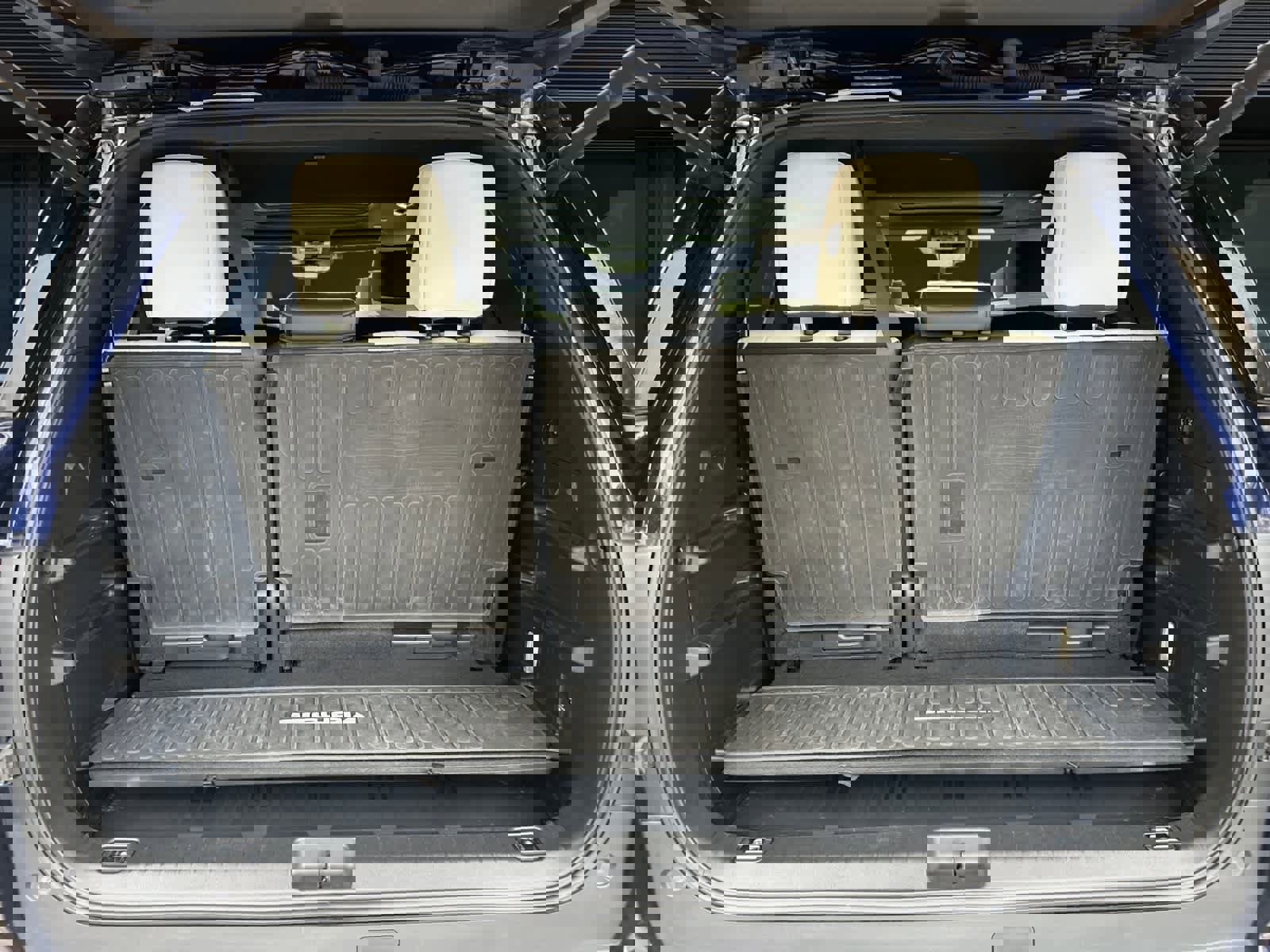 Used 2023 Toyota Sequoia Capstone image 12