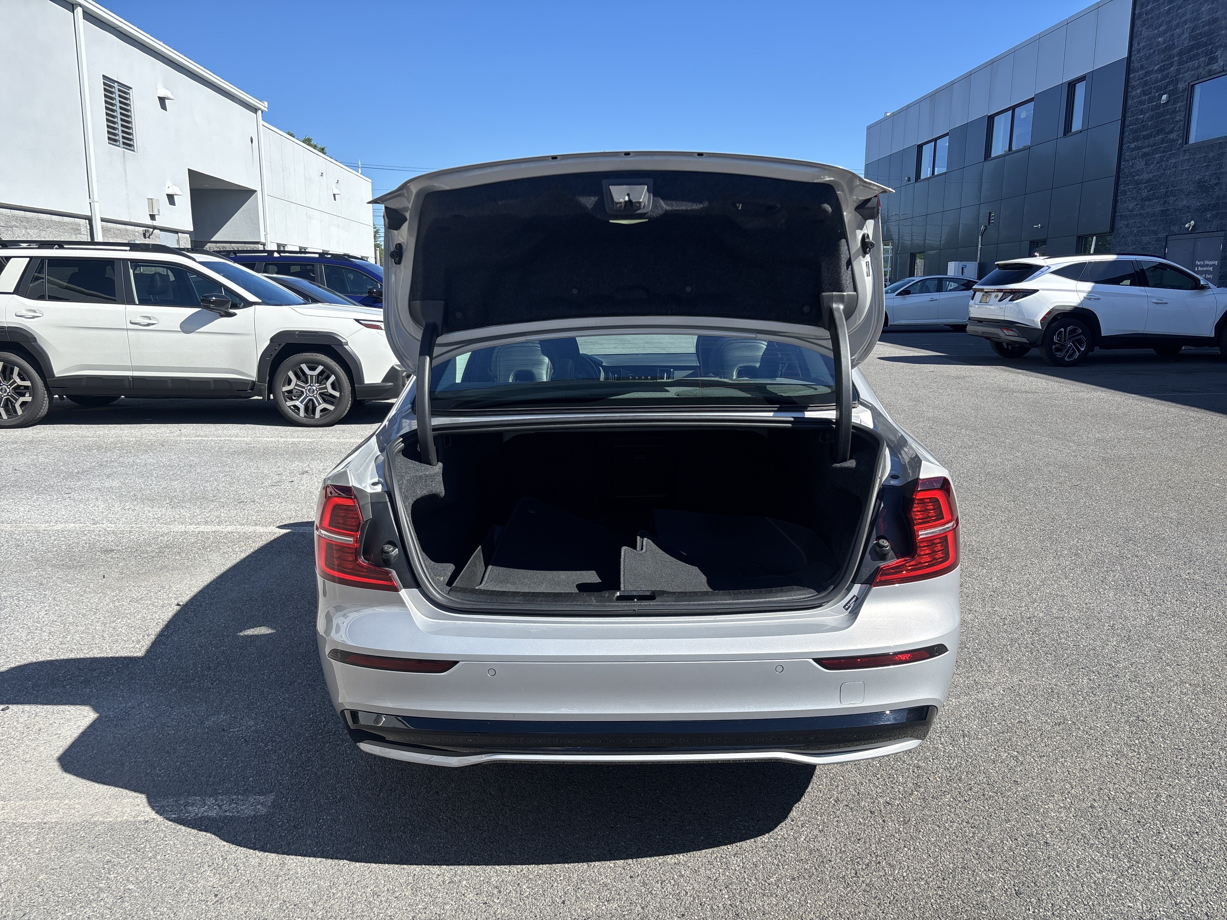 Used 2025 Volvo S60 B5 Core FWD image 30