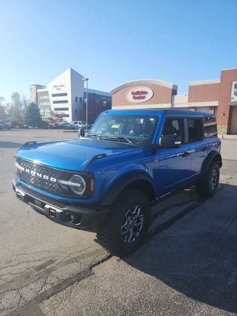 New 2025 Ford Bronco Badlands AWD/4WD image 3