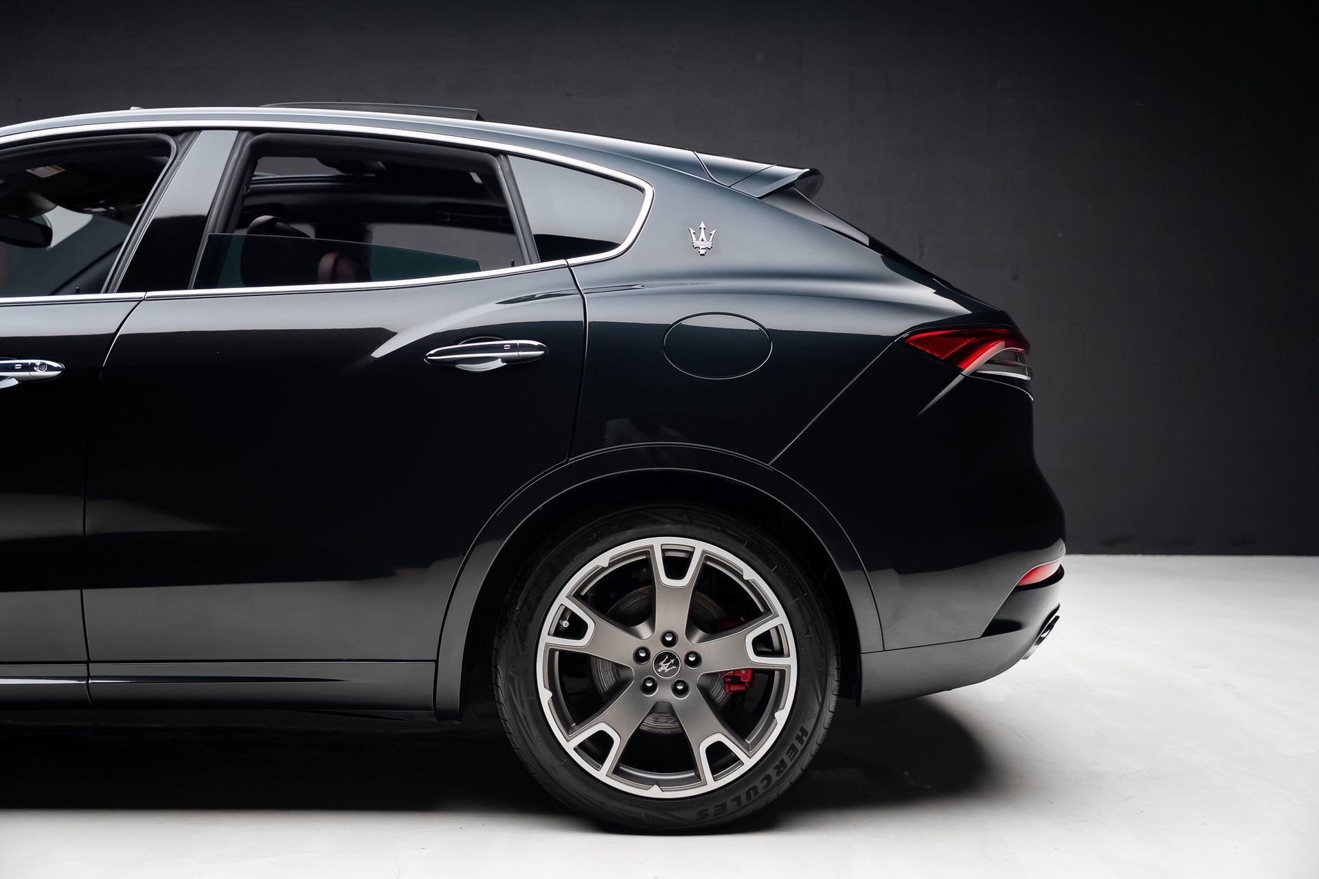 Used 2022 Maserati Levante GT AWD/4WD image 21