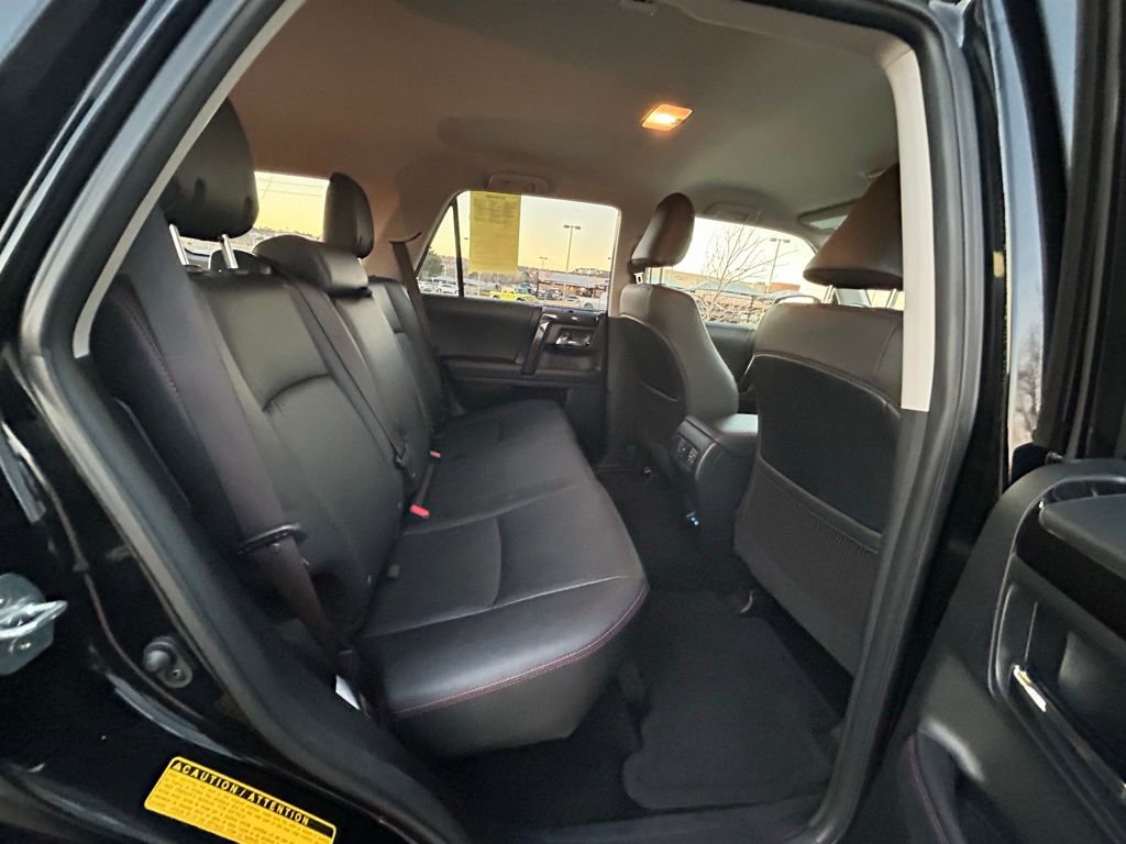 Used 2024 Toyota 4Runner TRD Off-Road Premium AWD/4WD image 30