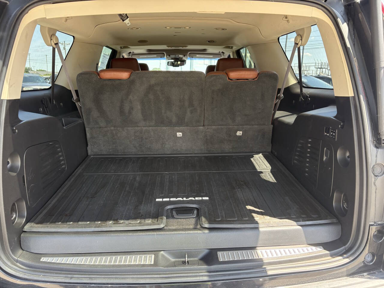 Used 2015 Cadillac Escalade ESV Luxury RWD image 10