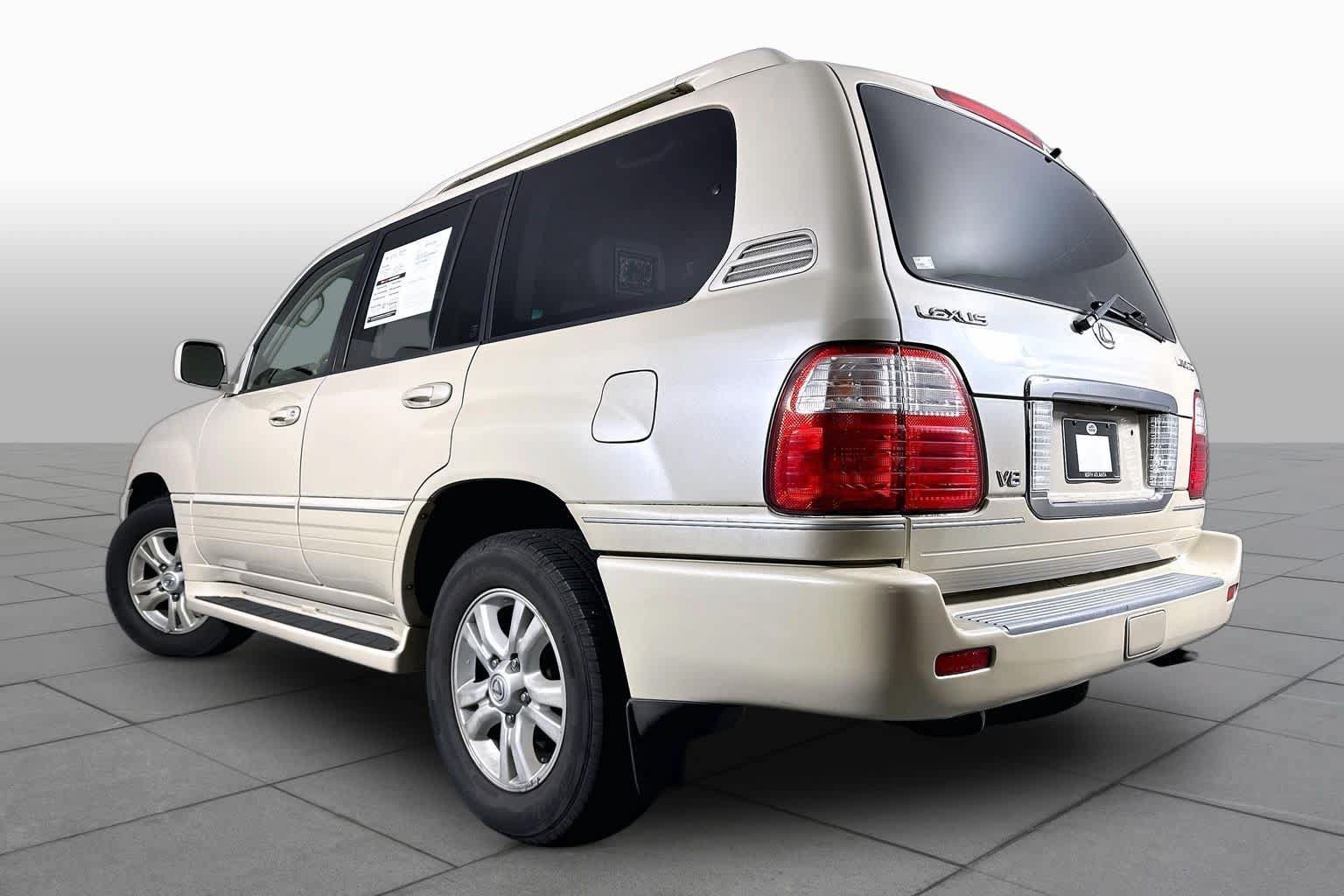 Used 2005 Lexus LX 470 4WD image 9