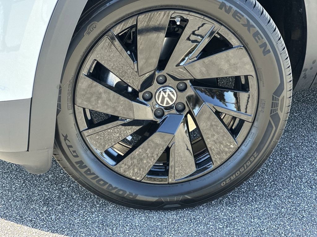 New 2026 Volkswagen Atlas Cross Sport SE image 10