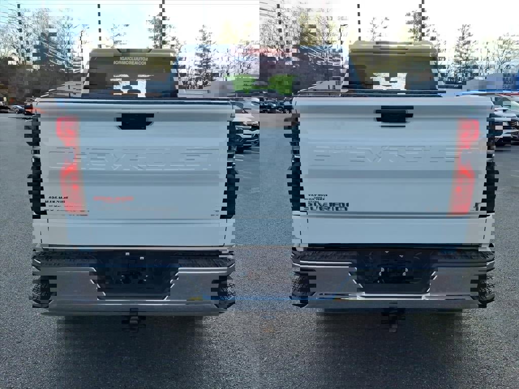 Used 2025 Chevrolet Silverado 1500 LT image 6