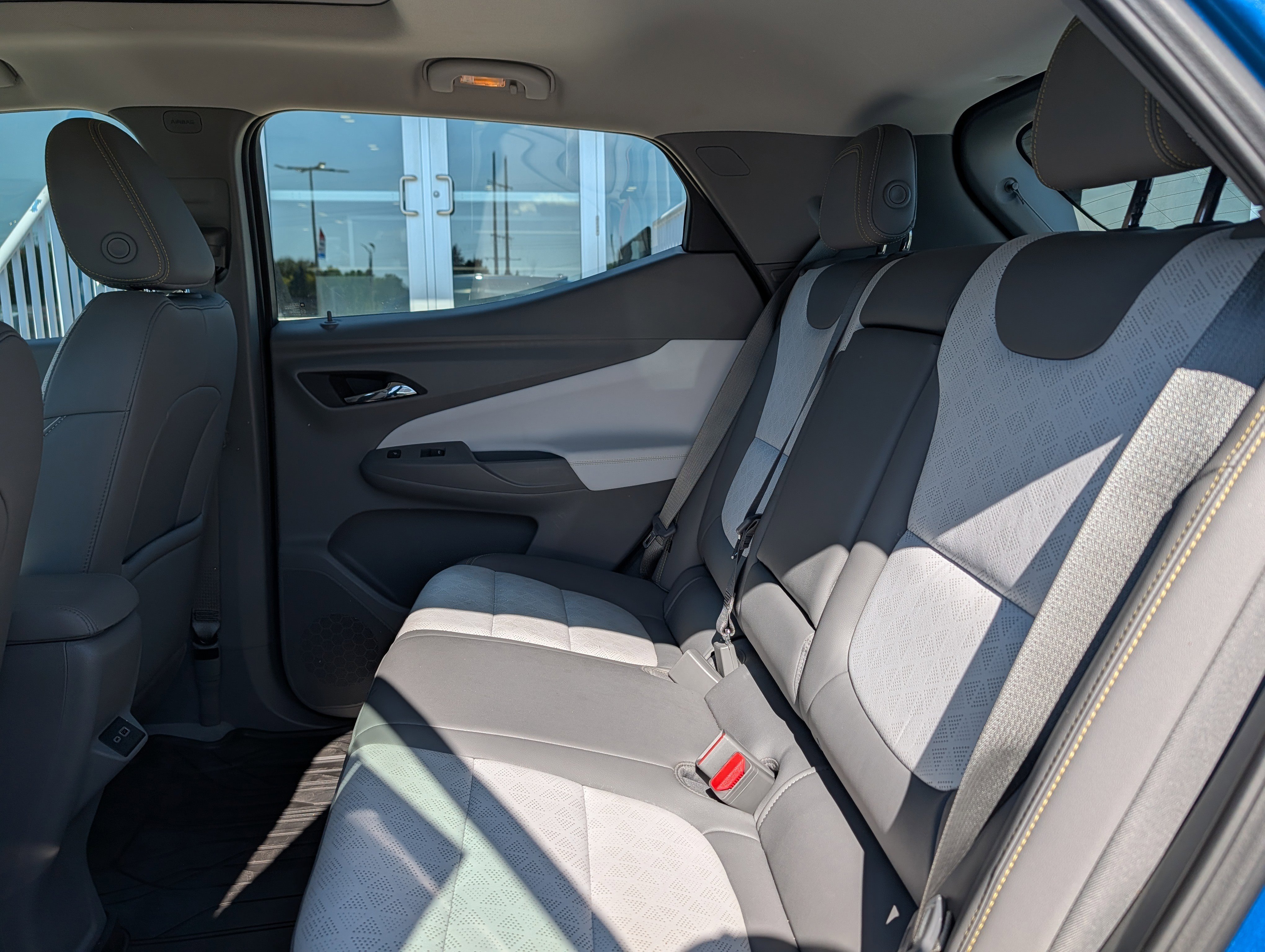 Certified 2023 Chevrolet Bolt EUV Premier w/ Sun & Sound Package FWD image 9
