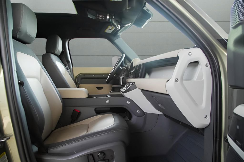 Used 2023 Land Rover Defender 110 X-Dynamic SE image 40