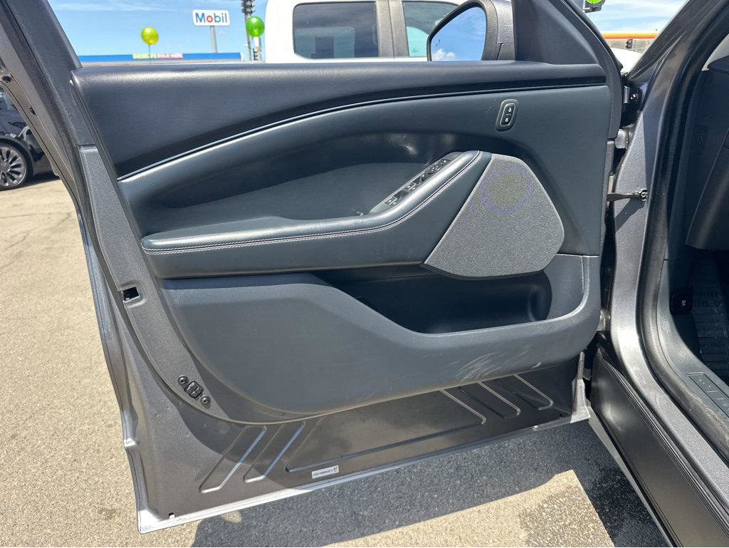 Used 2021 Ford Mustang Mach-E Select RWD image 15