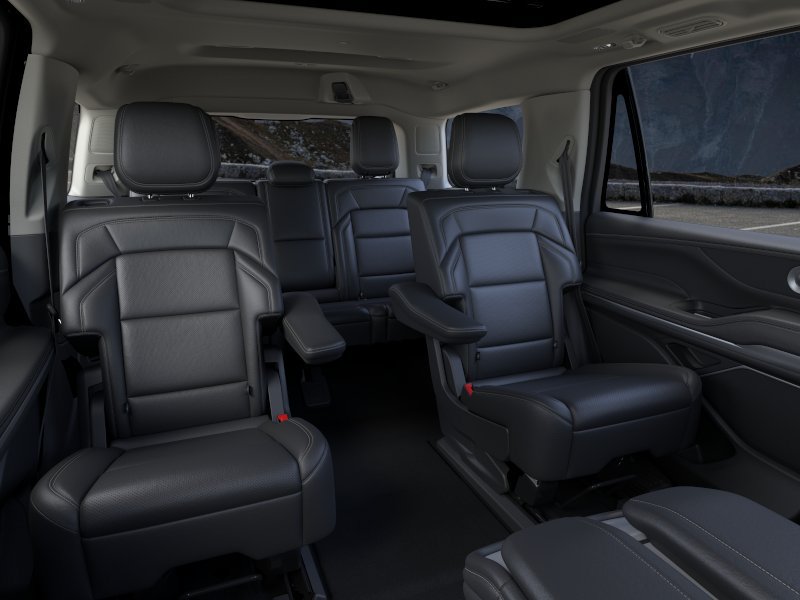 New 2026 Lincoln Navigator Reserve AWD/4WD image 11