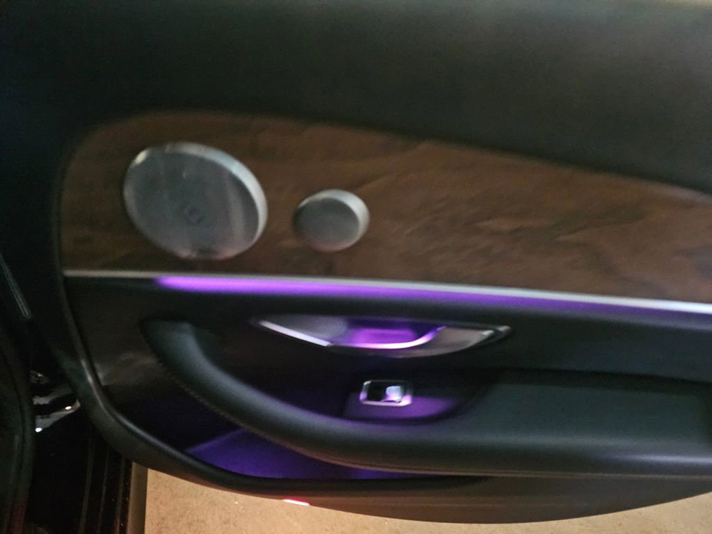 Used 2017 Mercedes-Benz E 400 4MATIC Wagon image 10