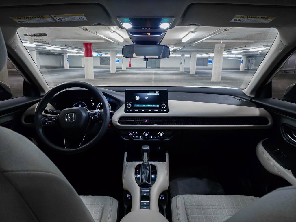 Used 2024 Honda HR-V LX image 3