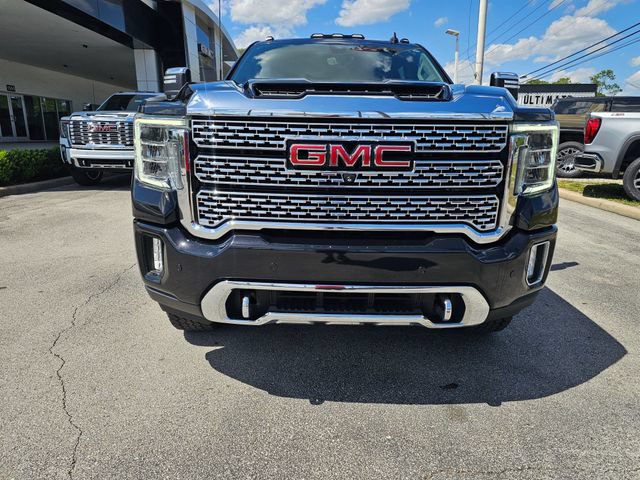 Used 2022 GMC Sierra 2500 Denali w/ Denali Black Diamond Edition AWD/4WD image 8