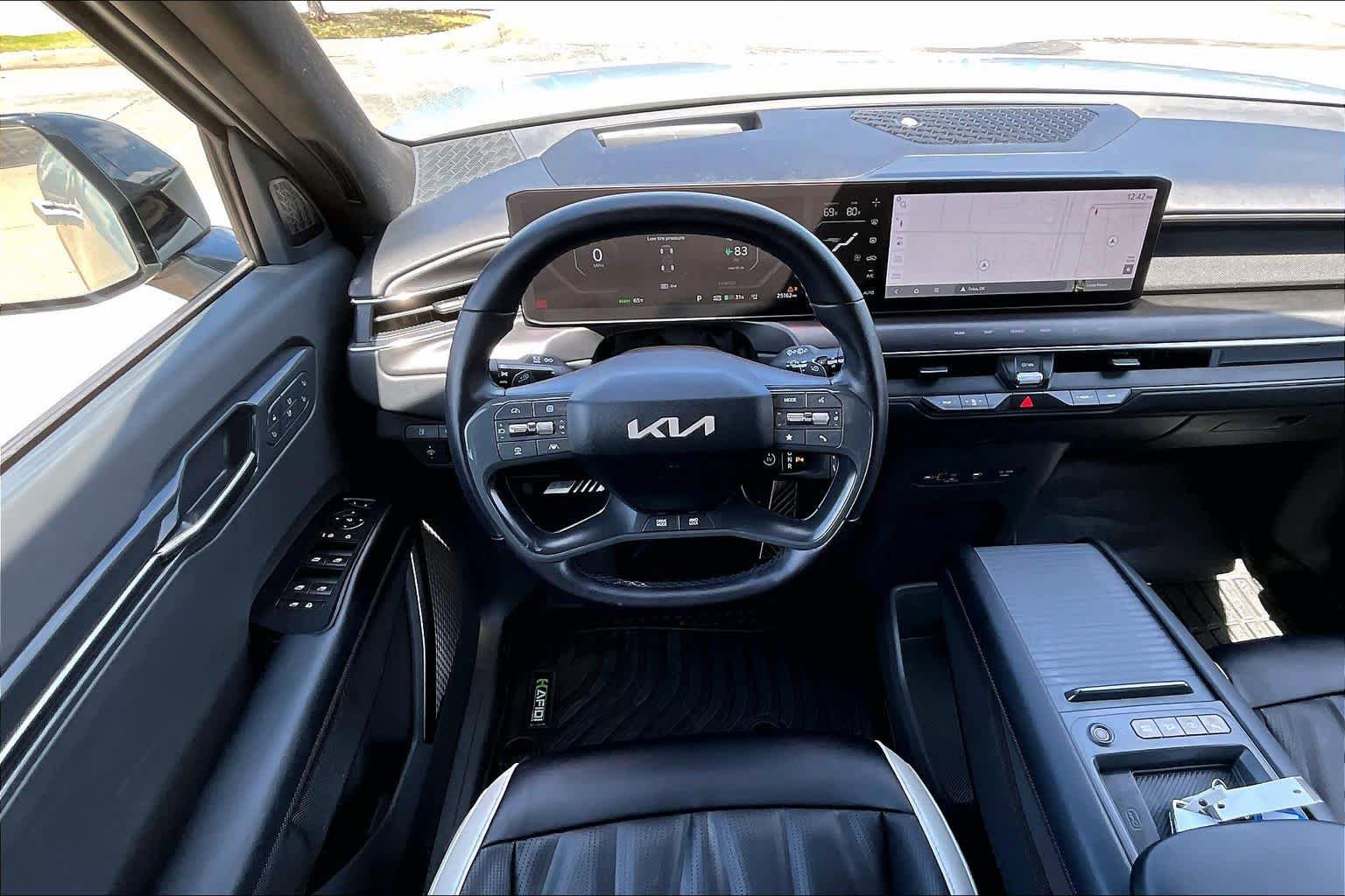 Used 2024 Kia EV9 GT-Line AWD/4WD image 6
