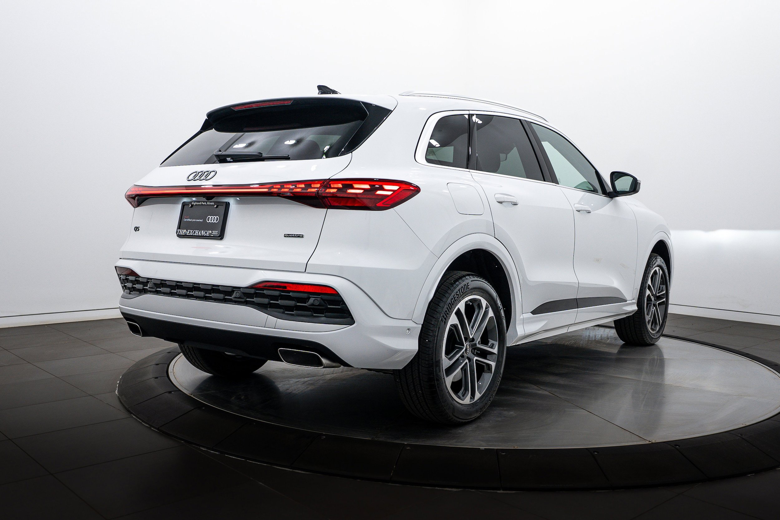 Certified 2025 Audi Q5 Premium w/ Convenience Package AWD/4WD image 4