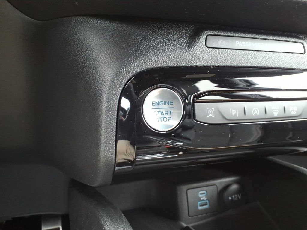 Certified 2023 Ford Escape ST-Line Elite AWD/4WD image 25