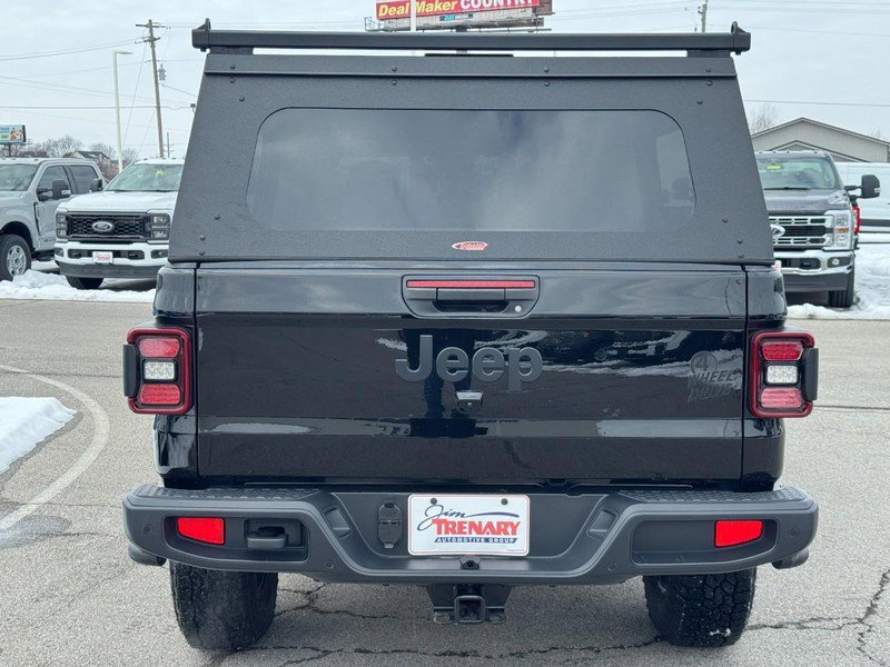 Used 2024 Jeep Gladiator Sport image 4