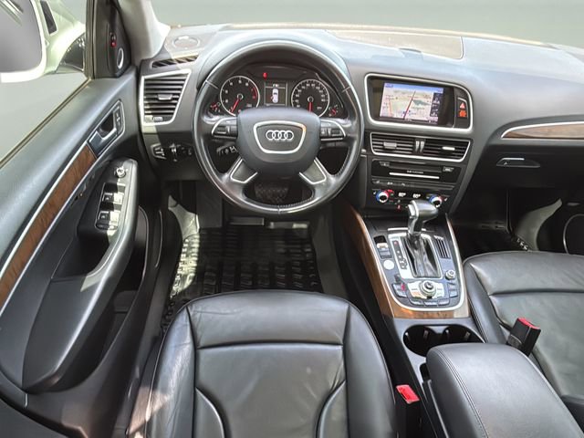 Used 2017 Audi Q5 2.0T Premium Plus w/ Technology Package image 15