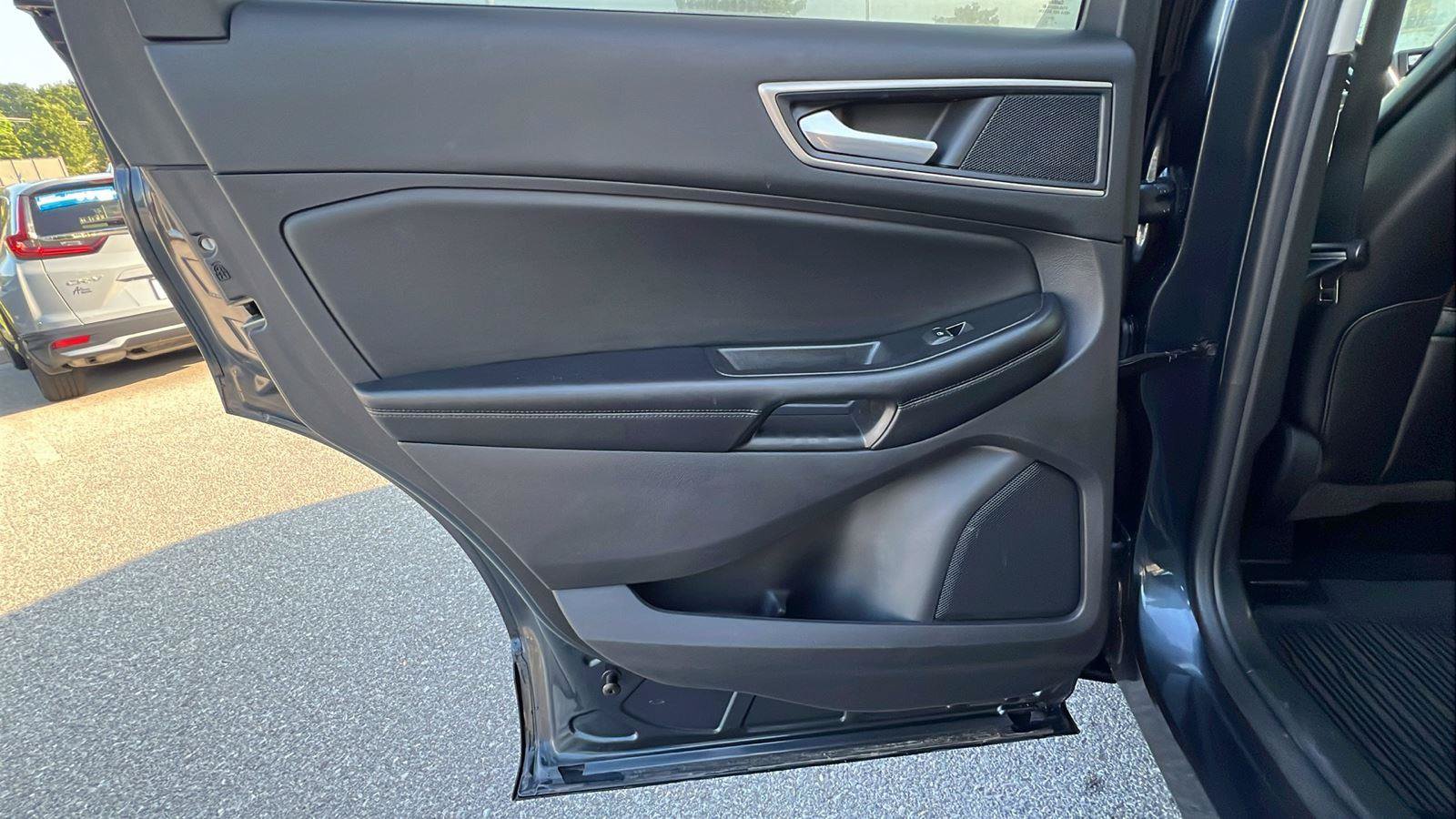 Used 2022 Ford Edge SEL w/ Convenience Package AWD/4WD image 18