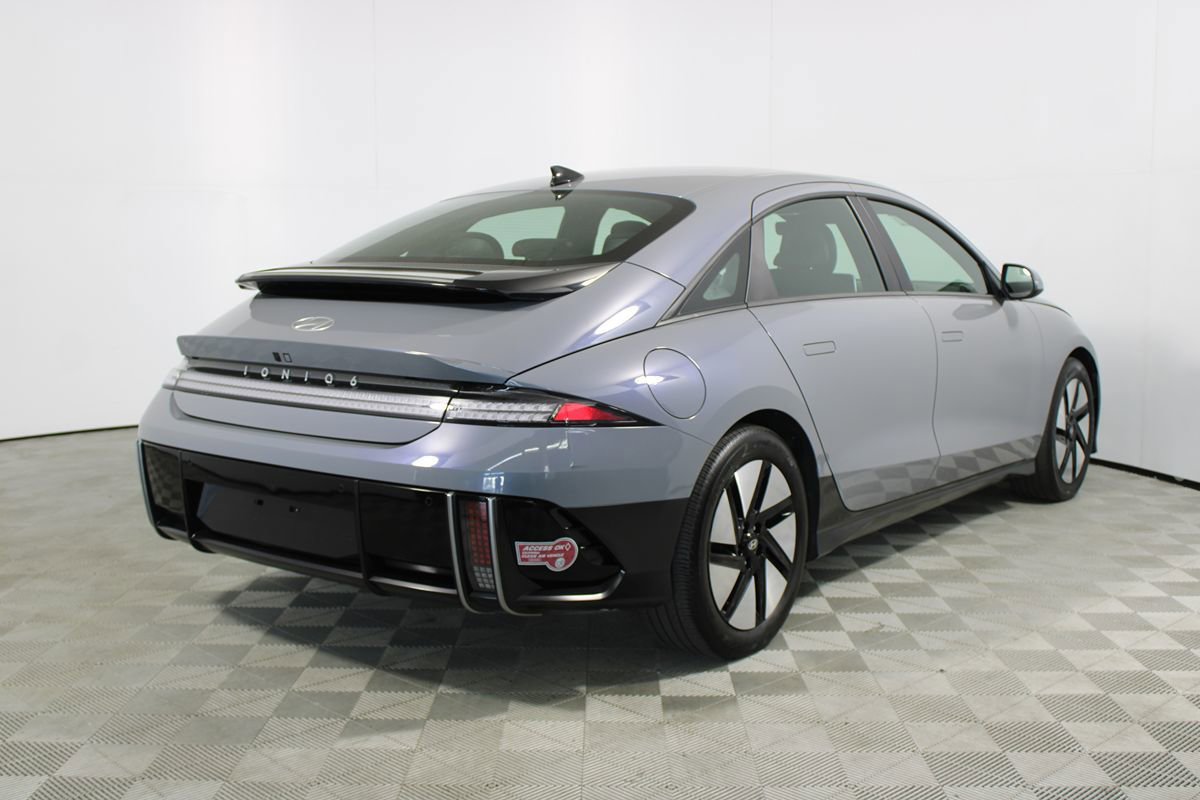Used 2024 Hyundai Ioniq 6 SE AWD/4WD image 33