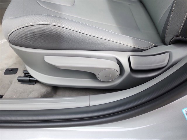 New 2025 Hyundai Elantra SEL image 15
