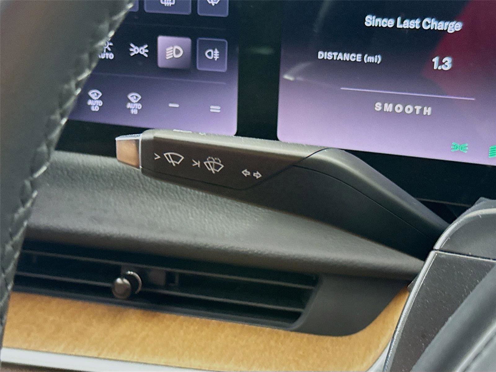 Used 2023 Lucid Air Touring image 4