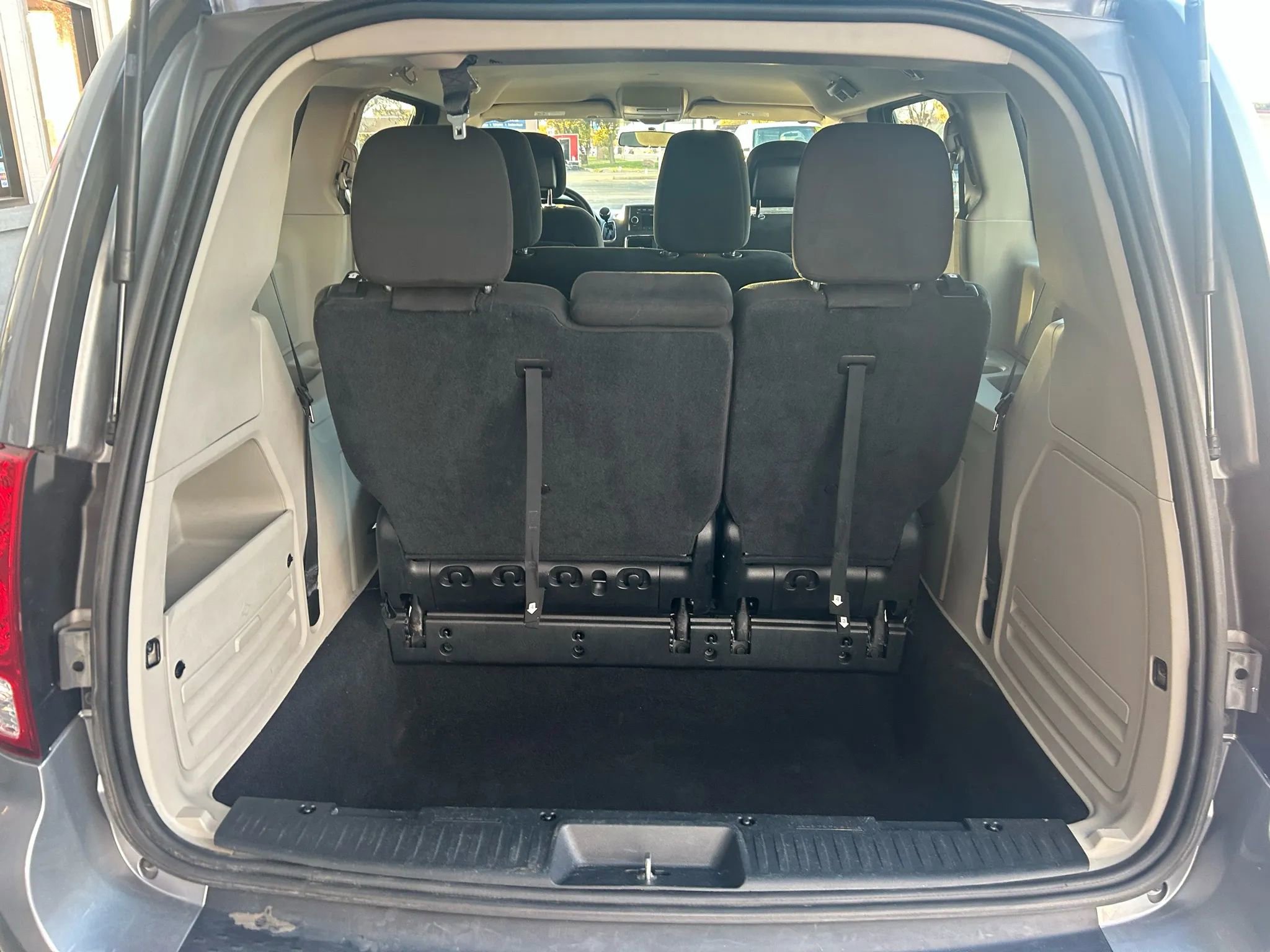 Used 2016 Dodge Grand Caravan American Value Package image 13