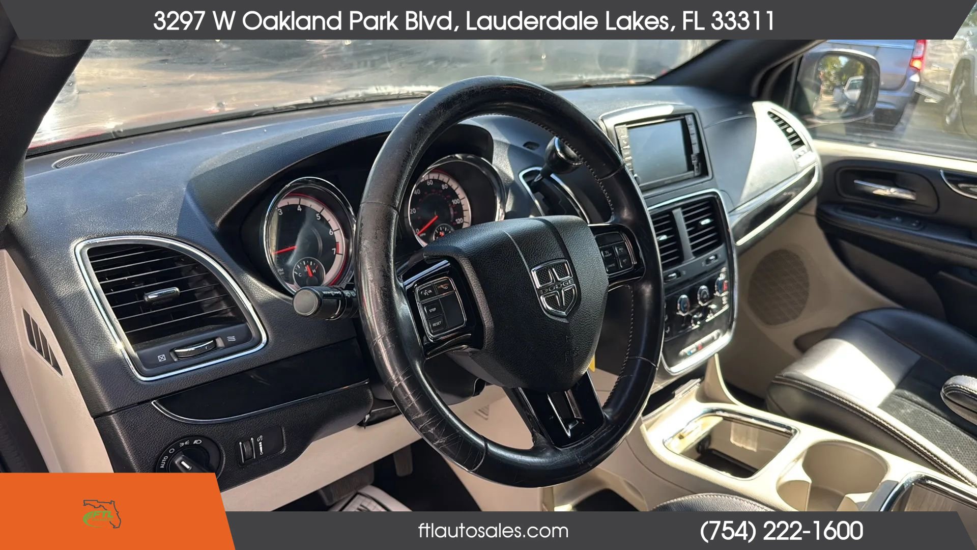 Used 2018 Dodge Grand Caravan SXT image 43