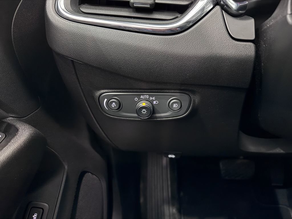 Used 2022 Chevrolet Equinox Premier AWD/4WD image 21