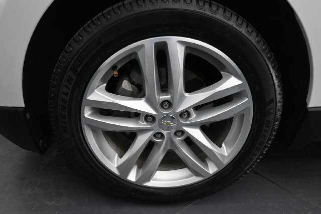 Used 2020 Chevrolet Equinox Premier FWD image 22