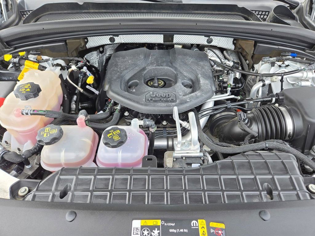 Used 2022 Jeep Grand Cherokee Overland w/ Advanced Protech Group III image 32