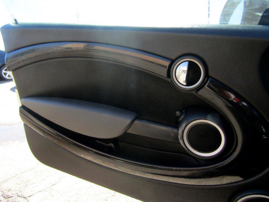 Used 2010 MINI Cooper S image 9