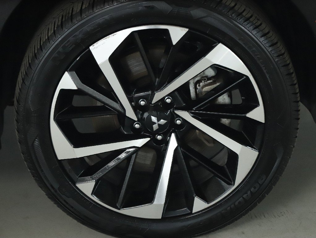 Used 2024 Mitsubishi Outlander SE image 10