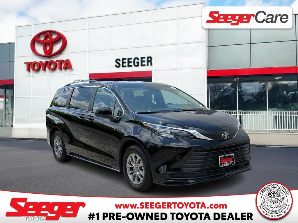 Used 2026 Toyota Sienna LE