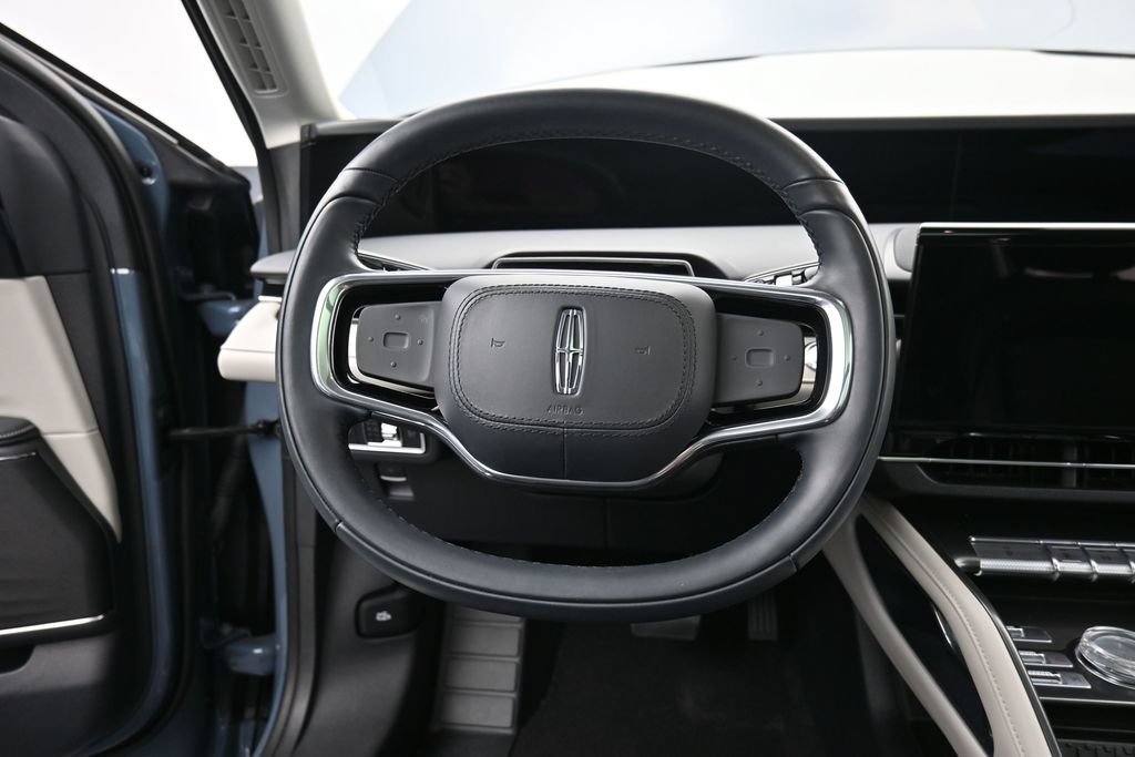 Used 2025 Lincoln Nautilus Premier w/ Equipment Group 102A AWD/4WD image 11