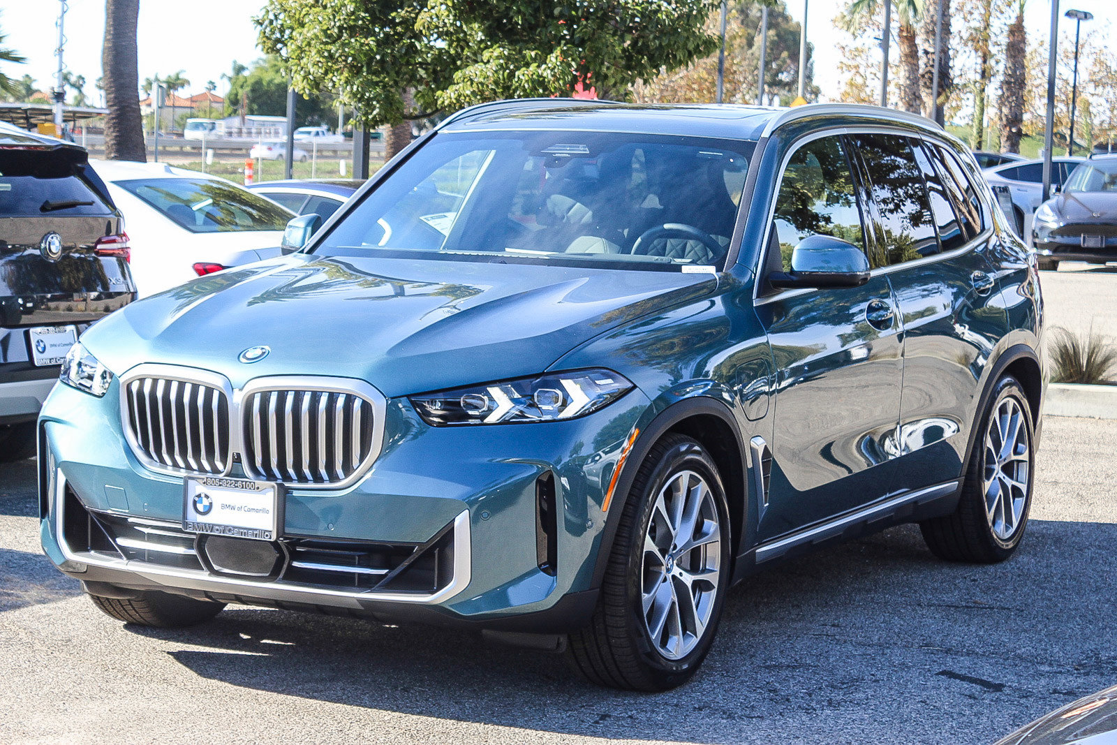 Used 2025 BMW X5 xDrive50e image 3