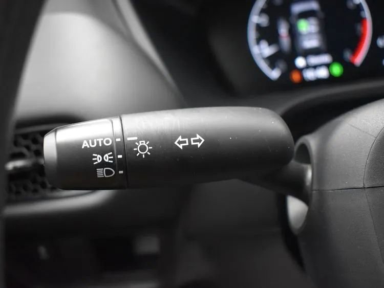 Used 2025 Honda HR-V LX image 24