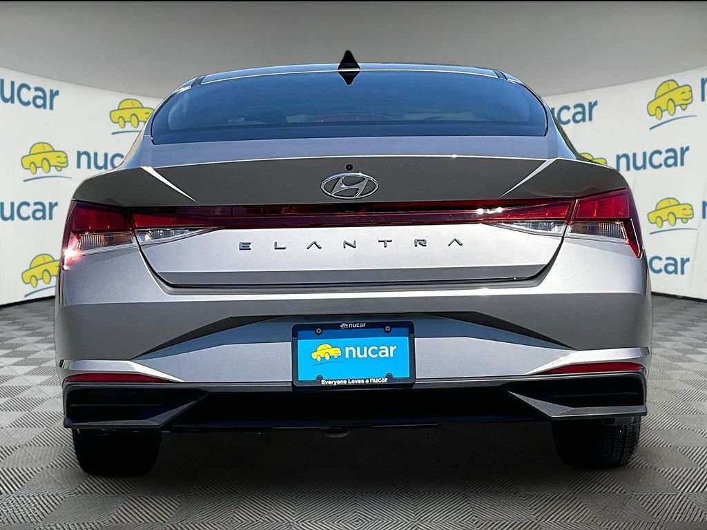 Used 2023 Hyundai Elantra SEL w/ Convenience Package FWD image 5