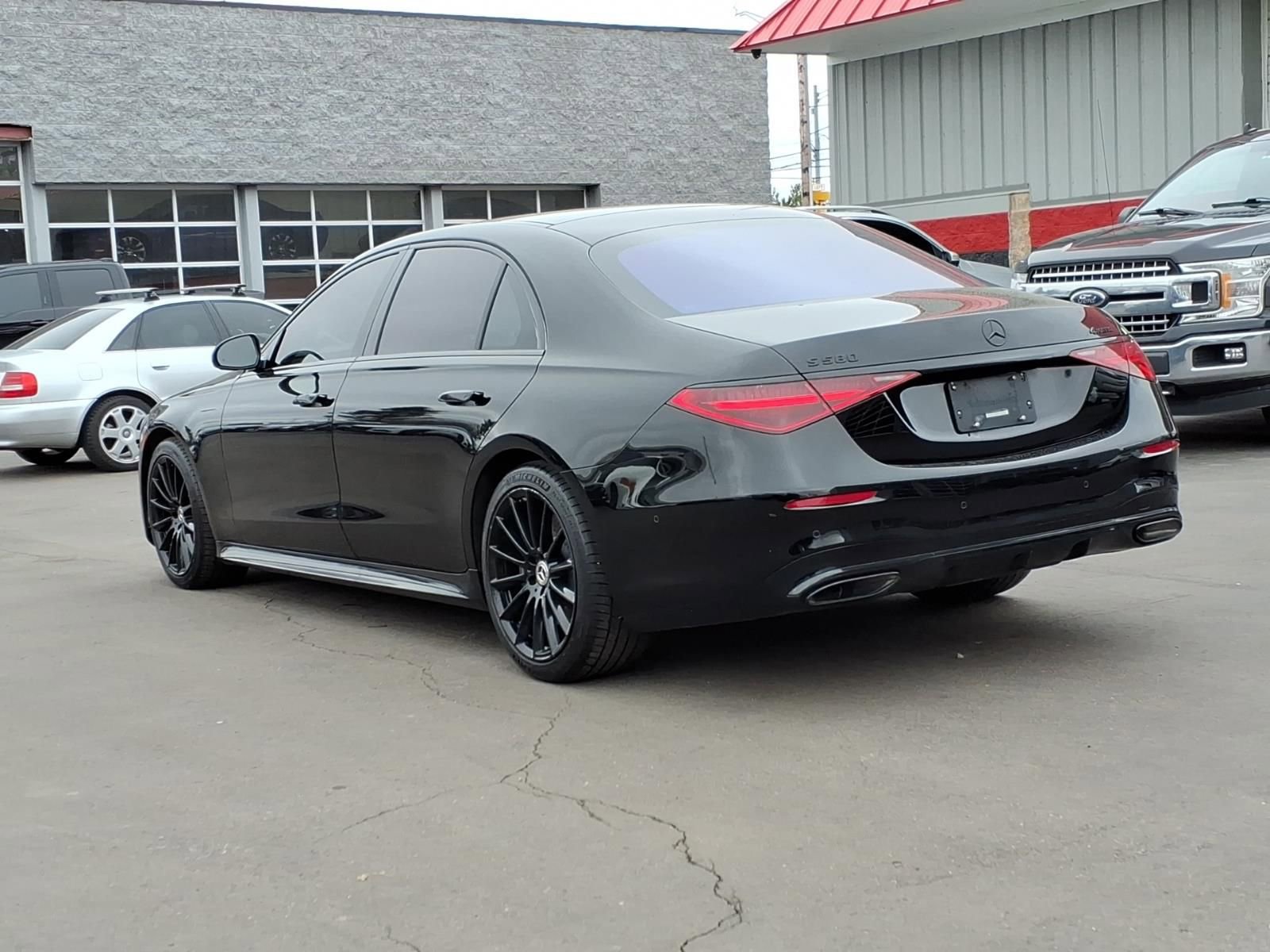 Used 2021 Mercedes-Benz S 580 4MATIC Sedan image 3