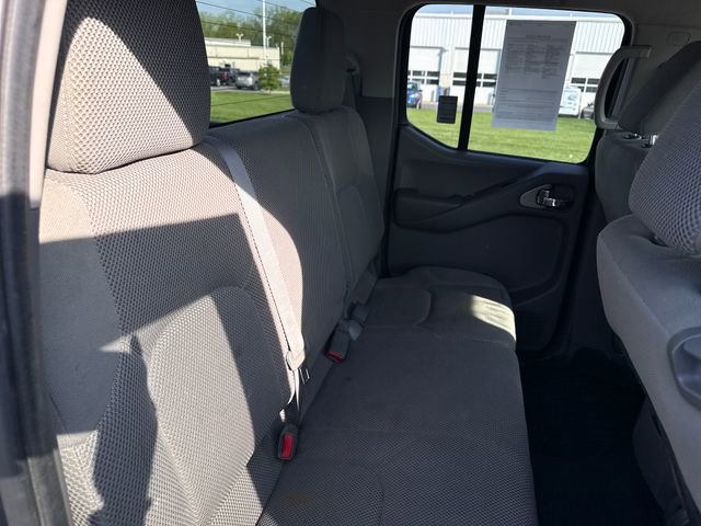 Used 2013 Nissan Frontier SV w/ SV Value Truck Pkg AWD/4WD image 14