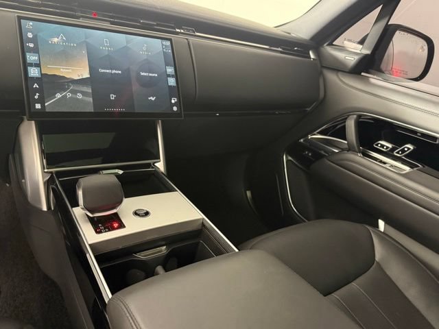 Used 2024 Land Rover Range Rover Long Wheelbase SE AWD/4WD image 22